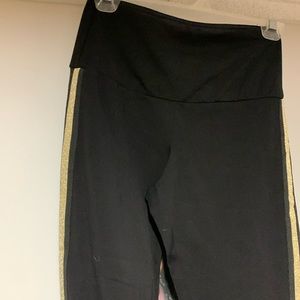 NWOT Ruby Ribbon tummy control Leggings size medium